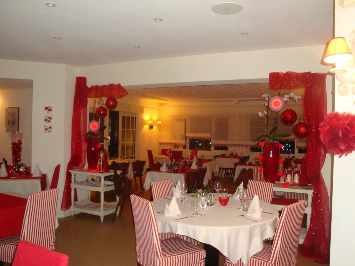 Hotel Restaurant Aux Sapins Thann Exteriör bild