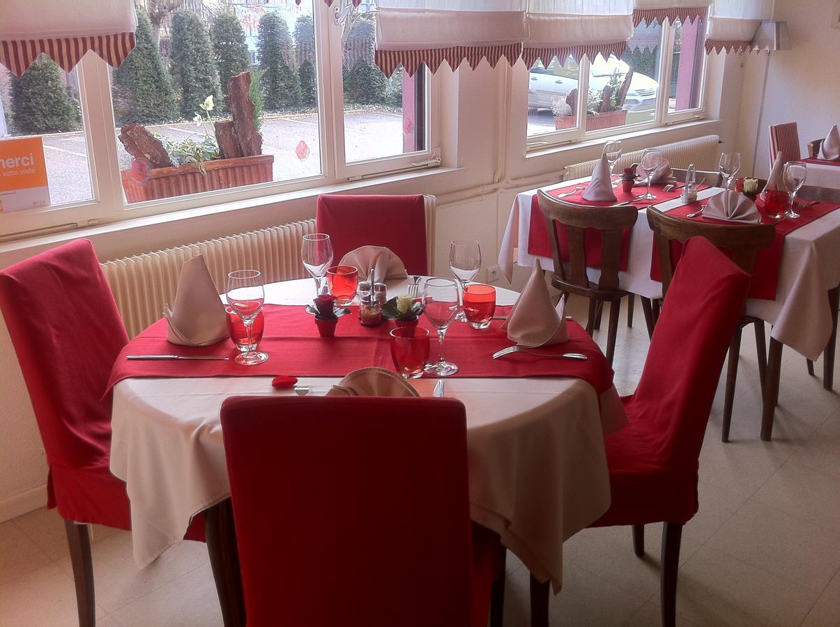 Hotel Restaurant Aux Sapins Thann Exteriör bild