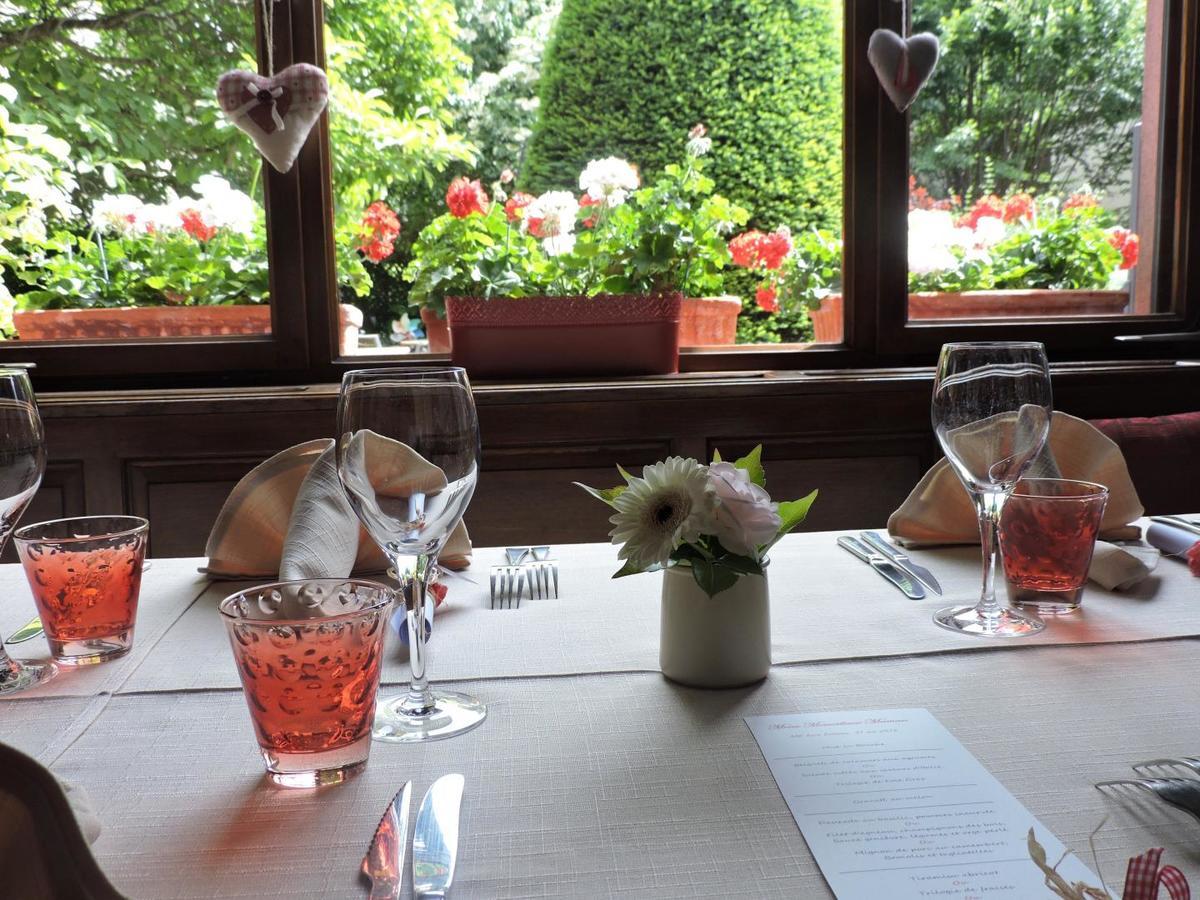 Hotel Restaurant Aux Sapins Thann Exteriör bild