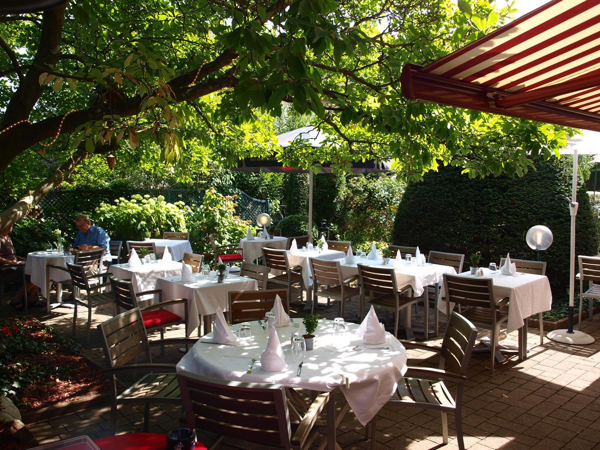 Hotel Restaurant Aux Sapins Thann Exteriör bild